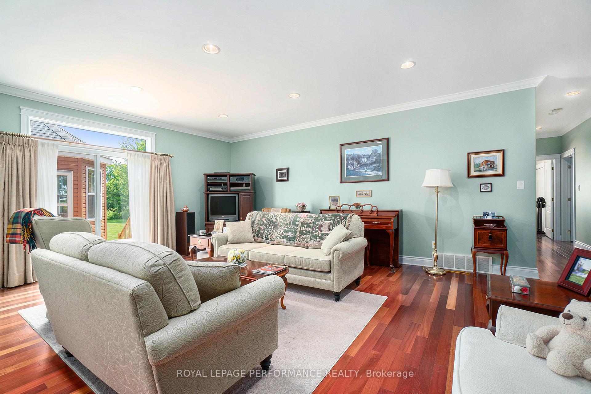 Photo 5 of 3285 Broadway Avenue, North Stormont, North Stormont (Roxborough) Twp — HOMEH