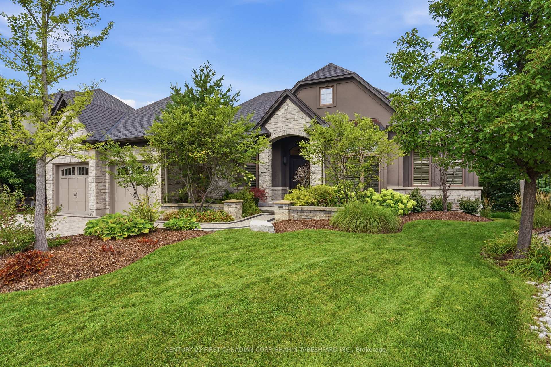Photo 2 of 561 Eagletrace Drive, London, North R — HOMEH
