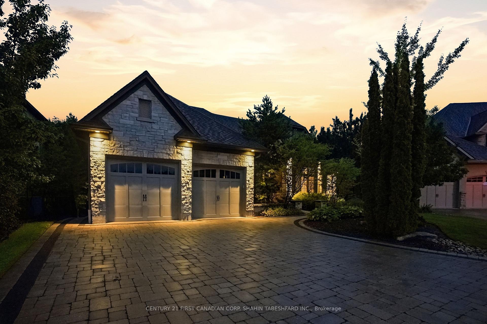 Photo 3 of 561 Eagletrace Drive, London, North R — HOMEH