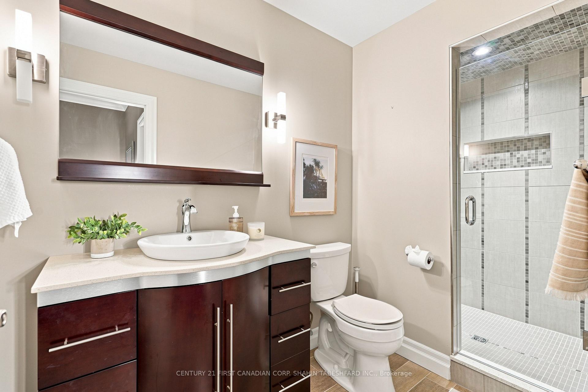 Photo 36 of 561 Eagletrace Drive, London, North R — HOMEH