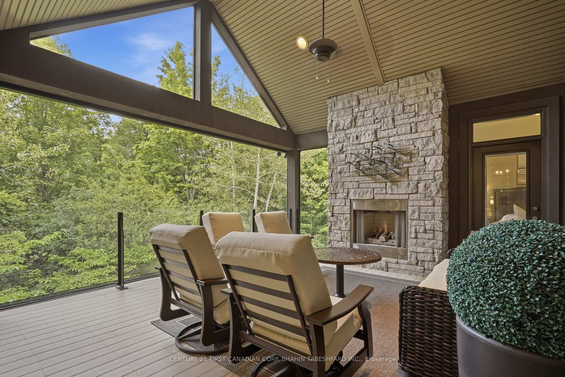 Photo 39 of 561 Eagletrace Drive, London, North R — HOMEH