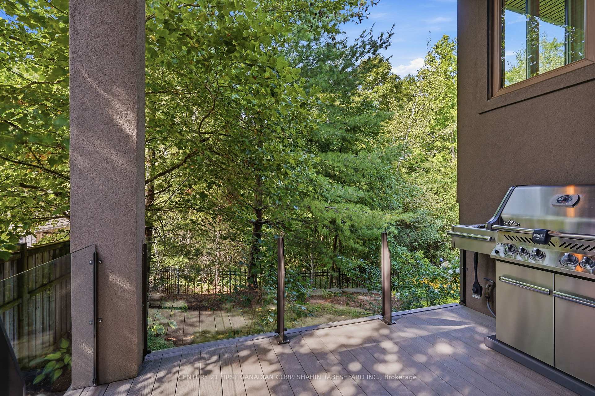 Photo 43 of 561 Eagletrace Drive, London, North R — HOMEH