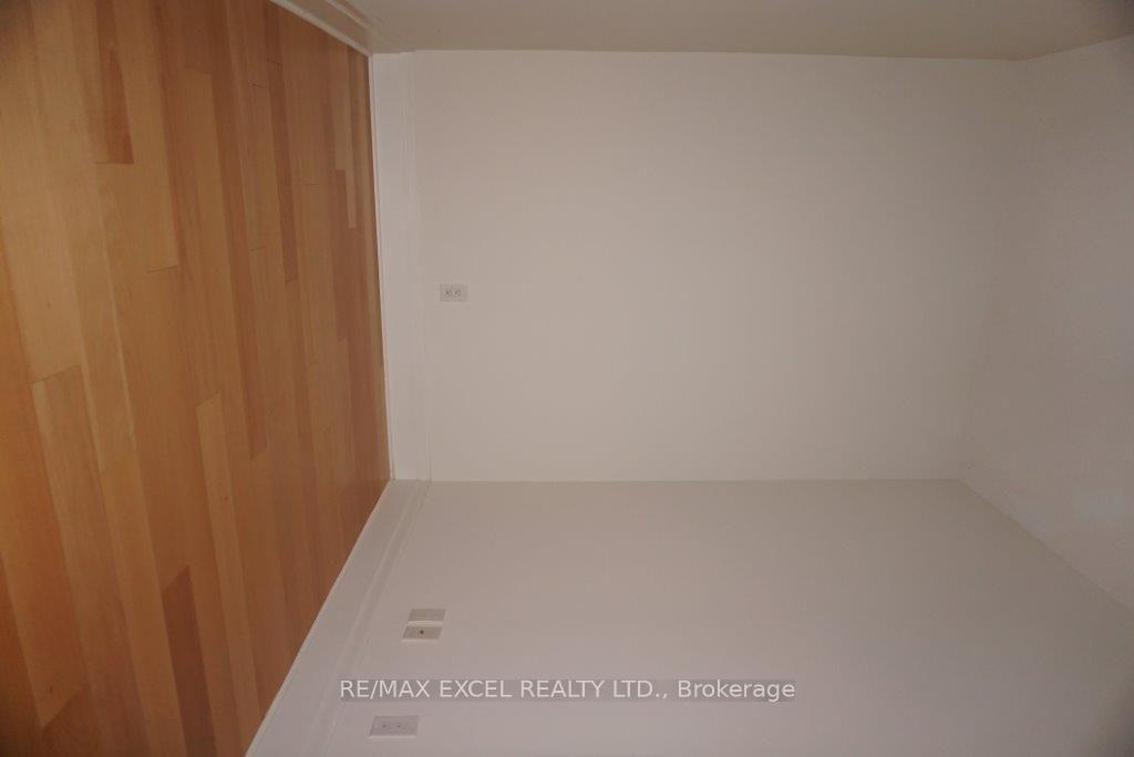 Photo 13 of Unit 312, 151 Upper Duke Crescent, Markham, Unionville — HOMEH