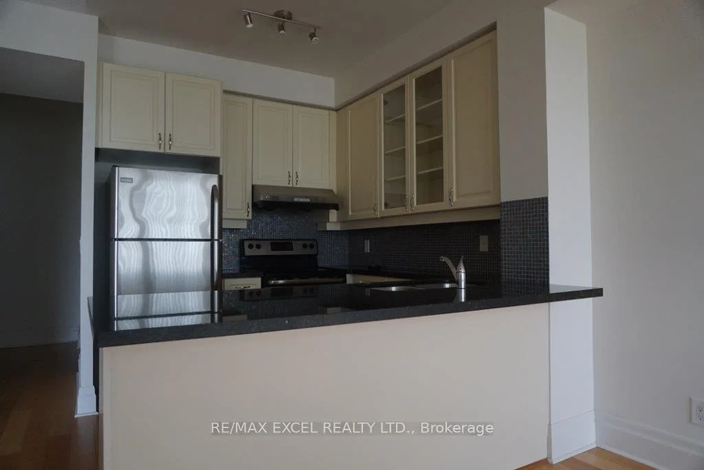 Photo 5 of Unit 312, 151 Upper Duke Crescent, Markham, Unionville — HOMEH