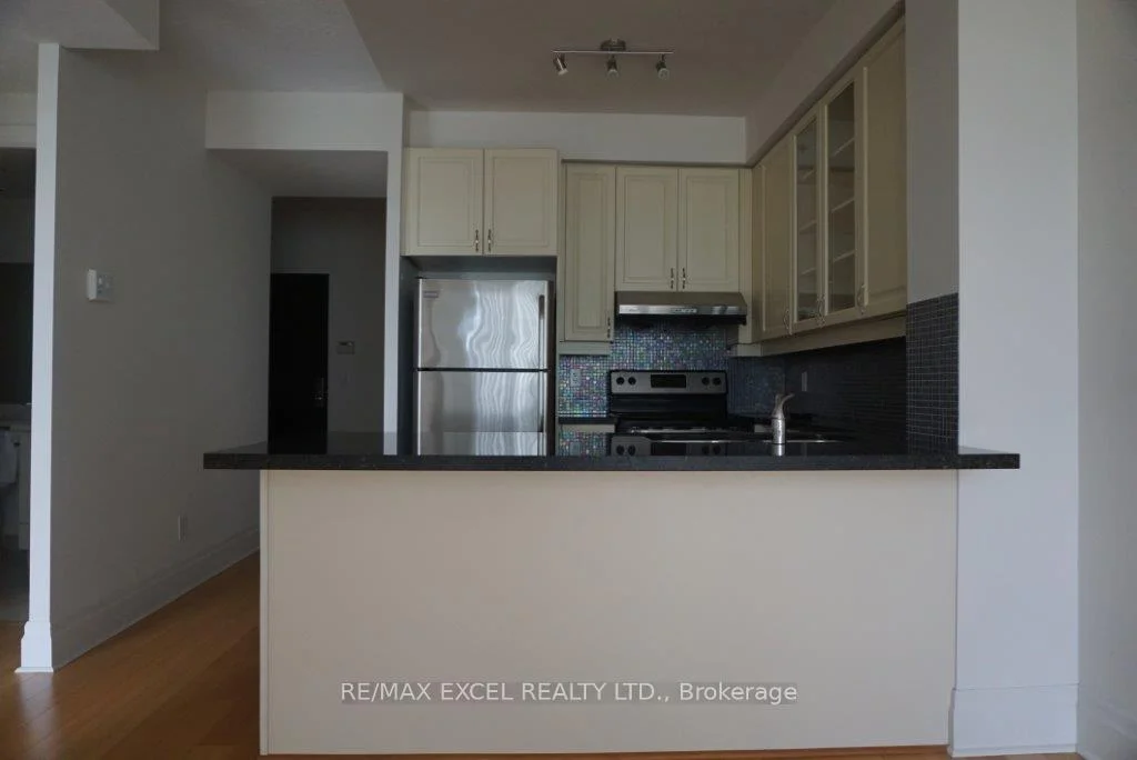 Photo 10 of Unit 312, 151 Upper Duke Crescent, Markham, Unionville — HOMEH