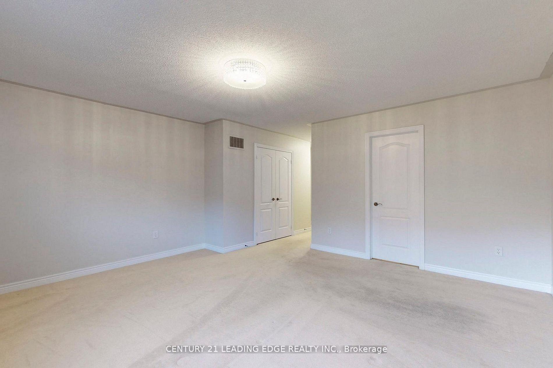 Photo 15 of 29 Pardon Ave, Whitby, Williamsburg — HOMEH