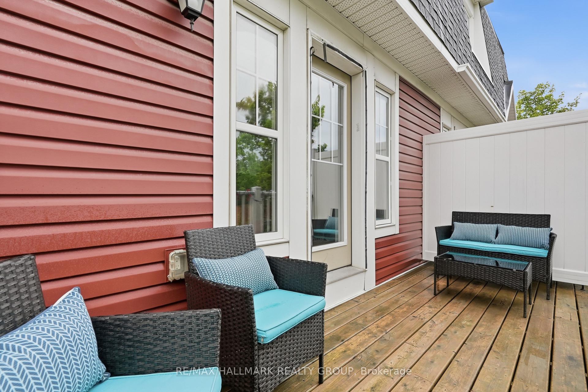 Photo 18 of 588 Foxlight Circle, Ottawa, Kanata - Emerald Meadows/Trailwest — HOMEH