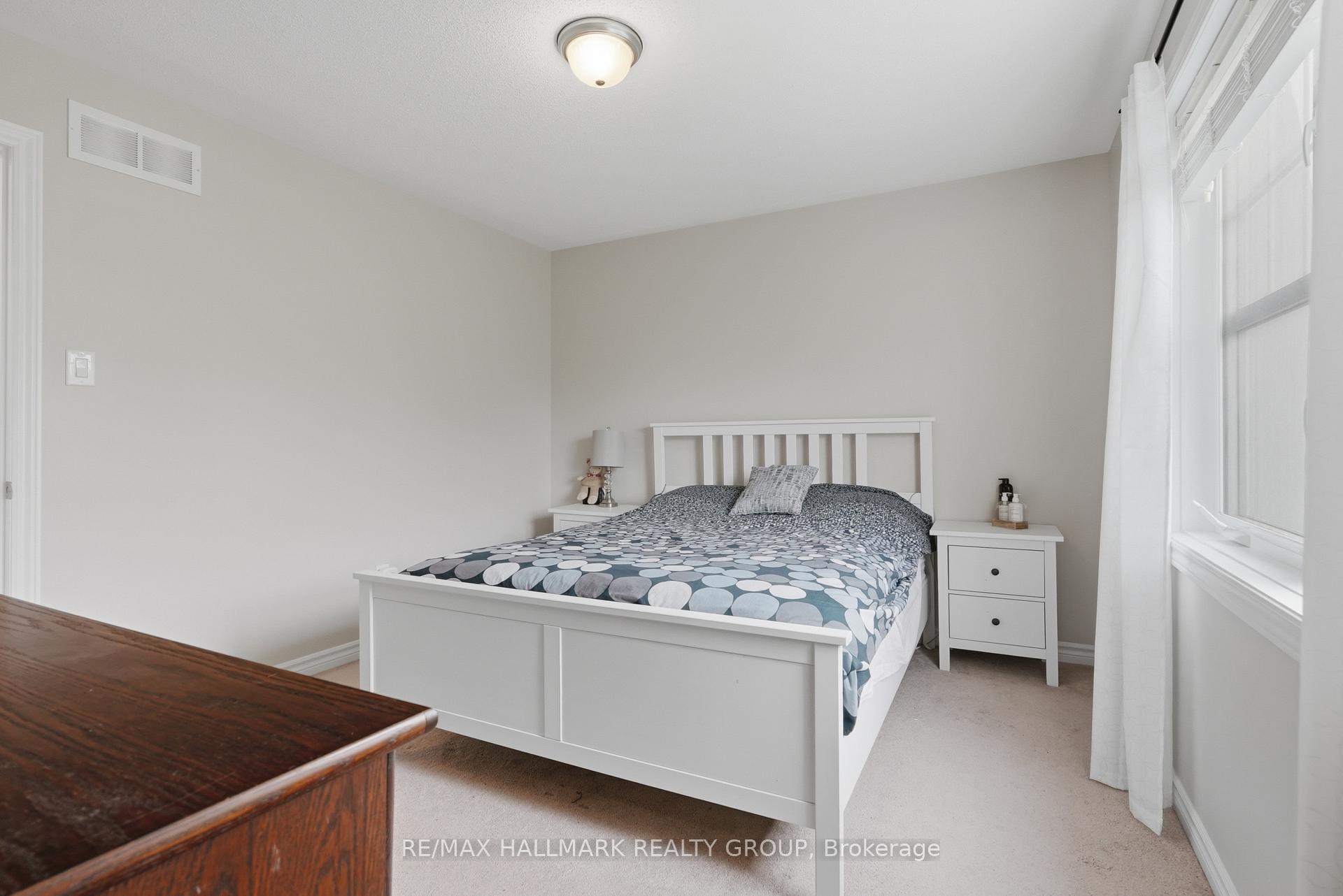 Photo 21 of 588 Foxlight Circle, Ottawa, Kanata - Emerald Meadows/Trailwest — HOMEH
