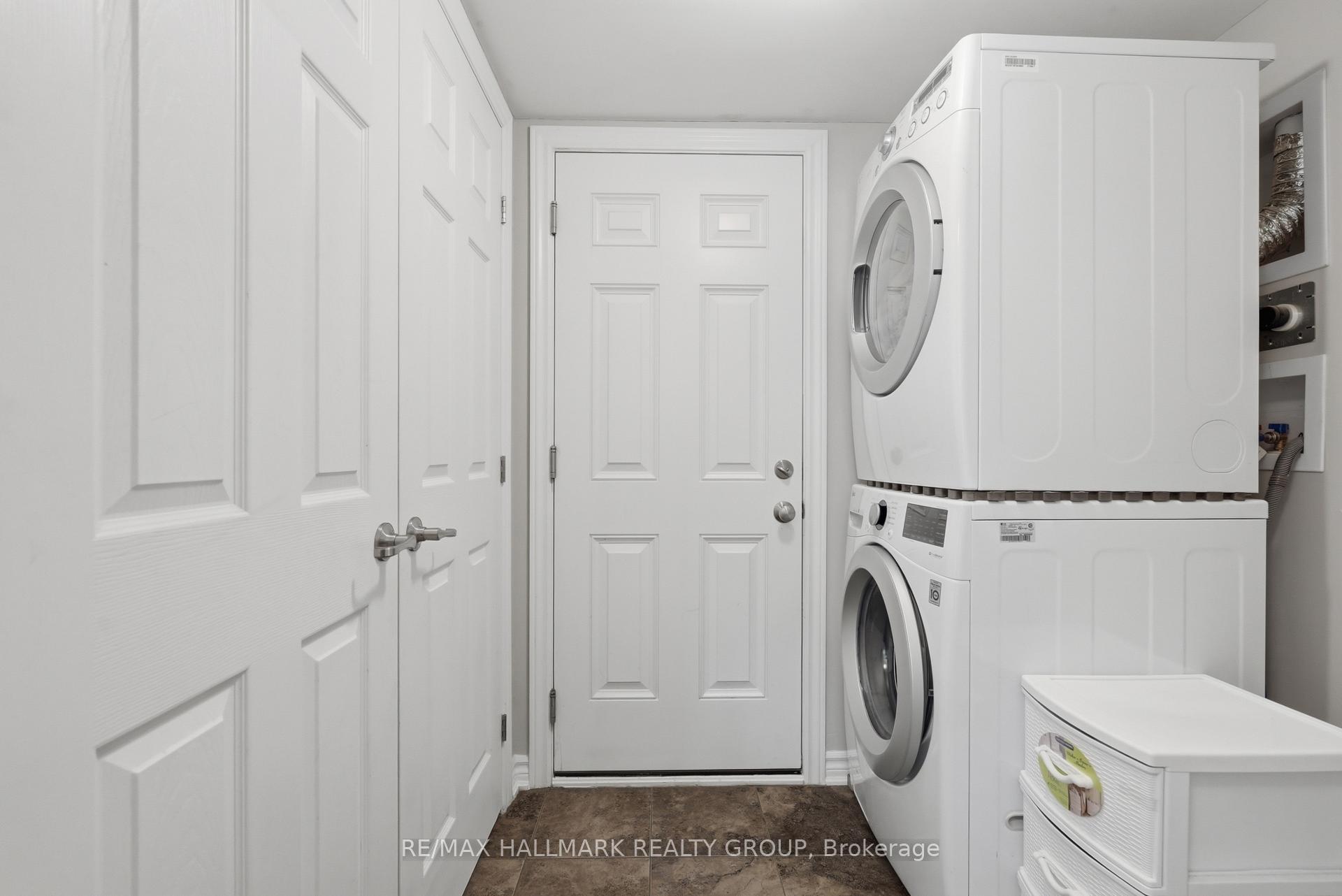 Photo 28 of 588 Foxlight Circle, Ottawa, Kanata - Emerald Meadows/Trailwest — HOMEH