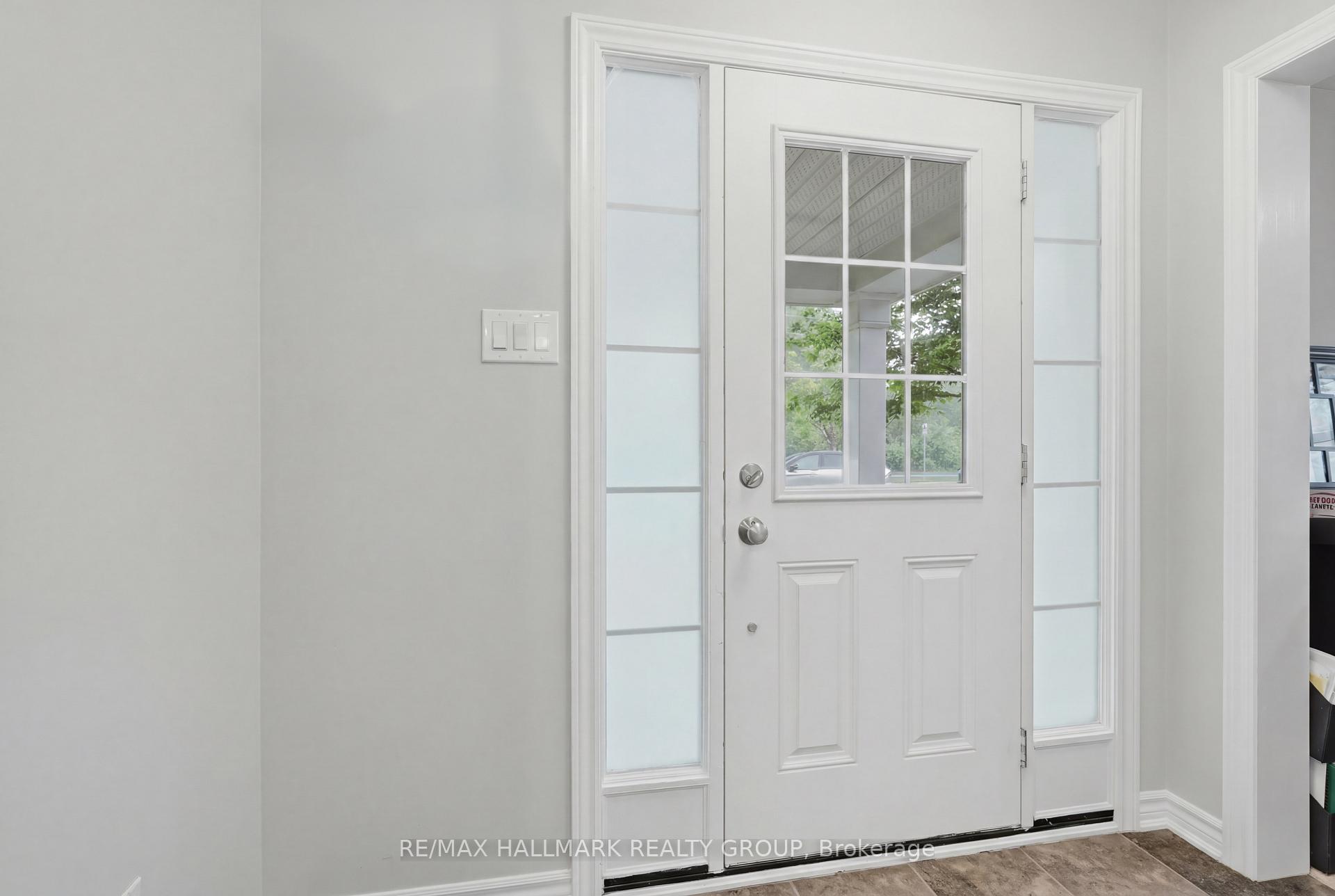 Photo 29 of 588 Foxlight Circle, Ottawa, Kanata - Emerald Meadows/Trailwest — HOMEH