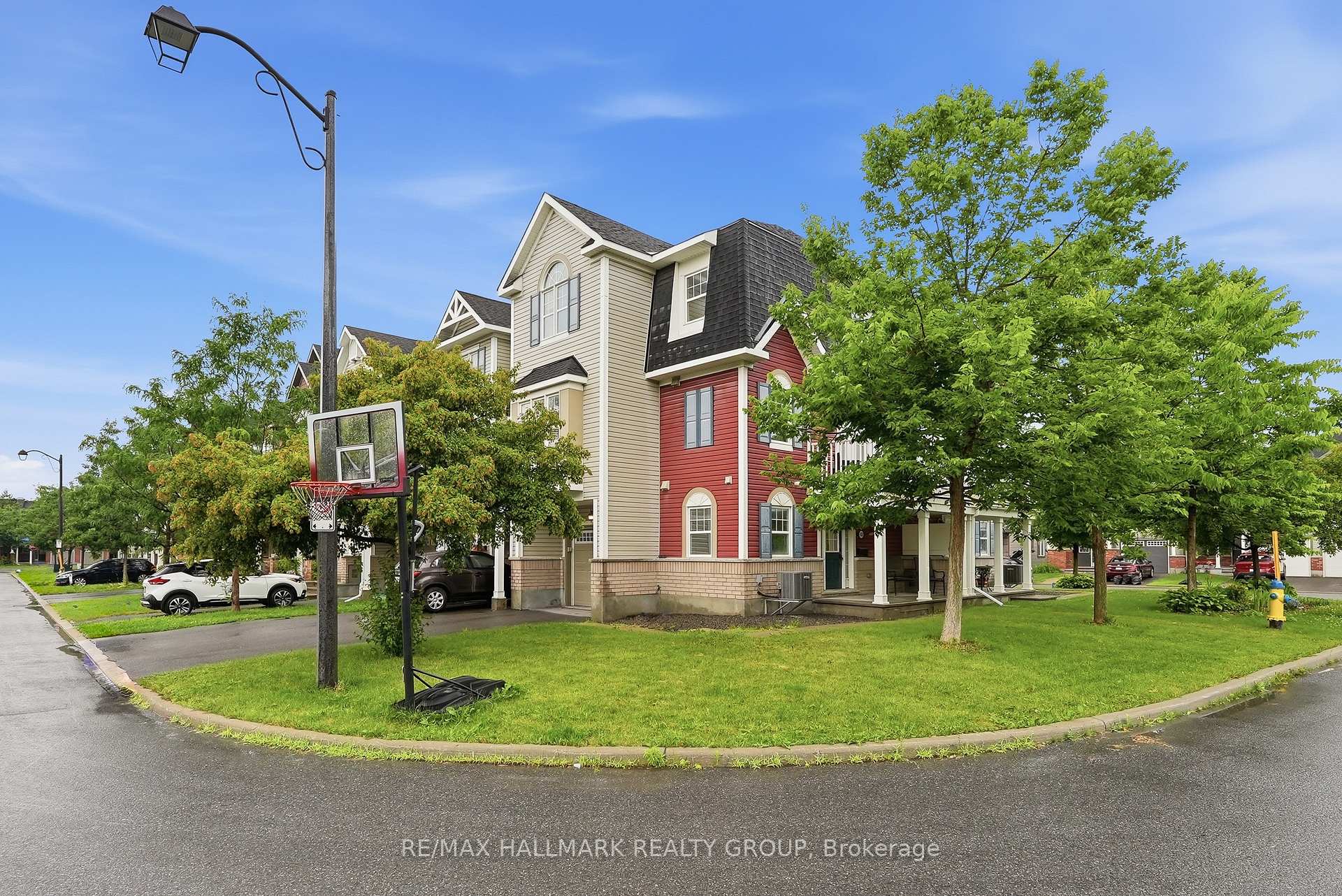 Photo 31 of 588 Foxlight Circle, Ottawa, Kanata - Emerald Meadows/Trailwest — HOMEH