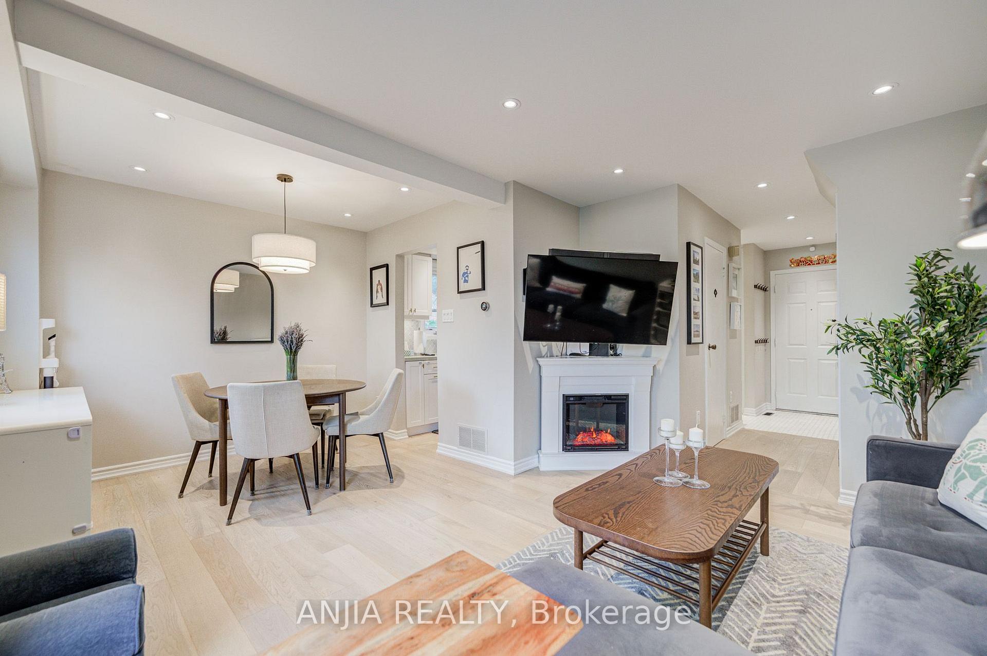 Photo 1 of 8 Maresfield Drive, Scarborough, Milliken — HOMEH