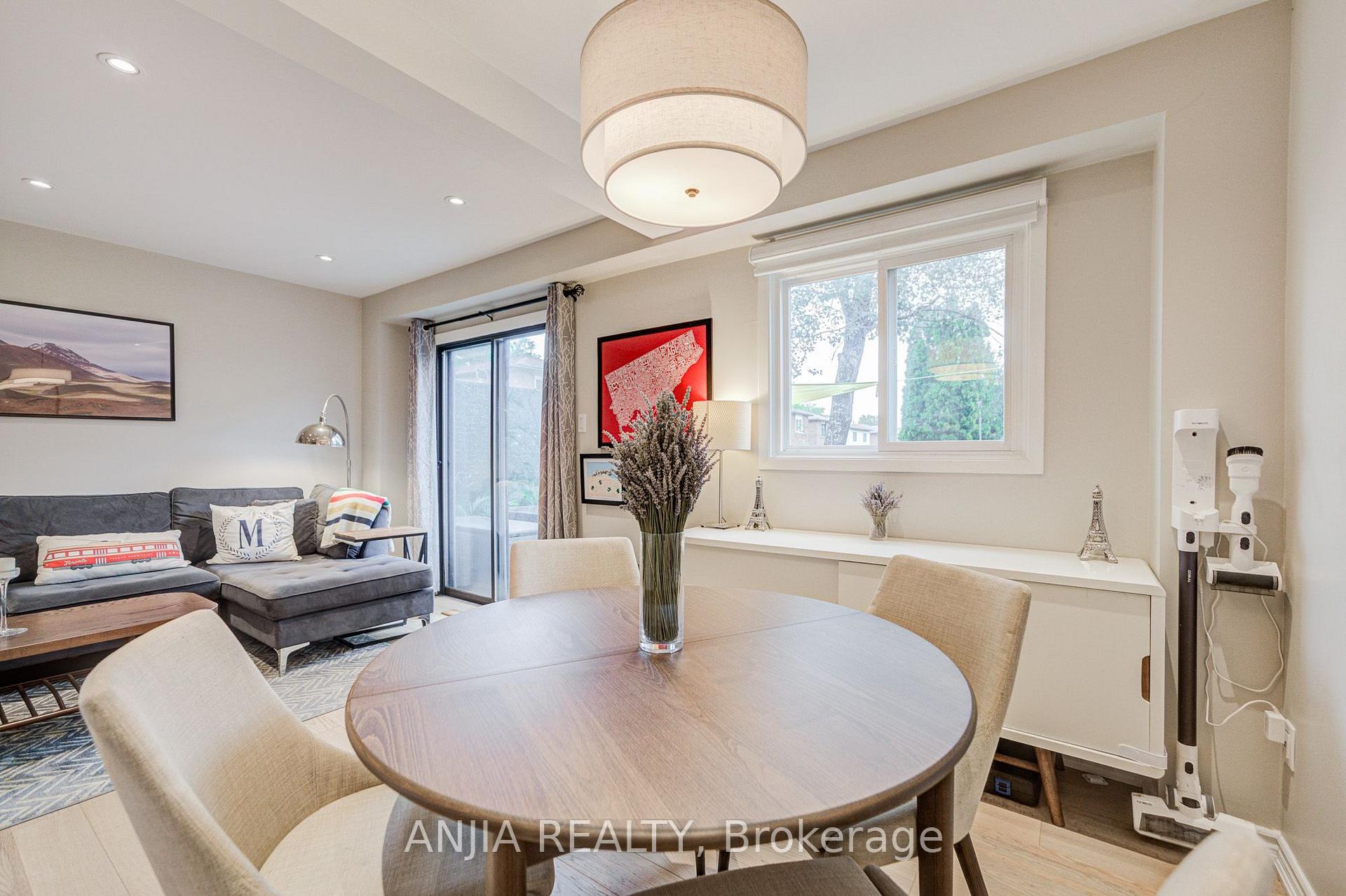 Photo 18 of 8 Maresfield Drive, Scarborough, Milliken — HOMEH