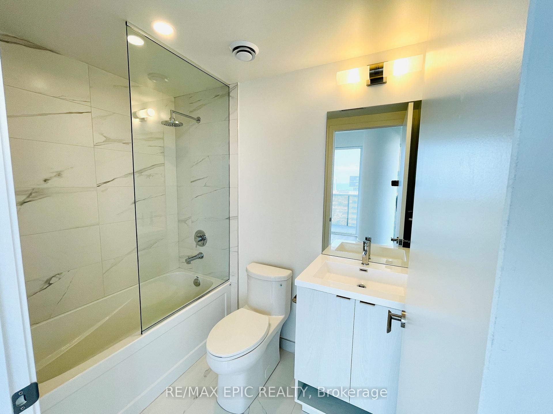 Photo 14 of Unit 5603, 138 Downes Street, Toronto, Waterfront Communities — HOMEH