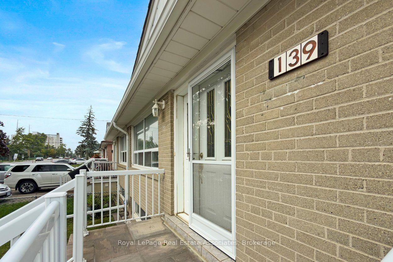 Photo 4 of 139 Vodden Street E, Brampton, Brampton North — HOMEH