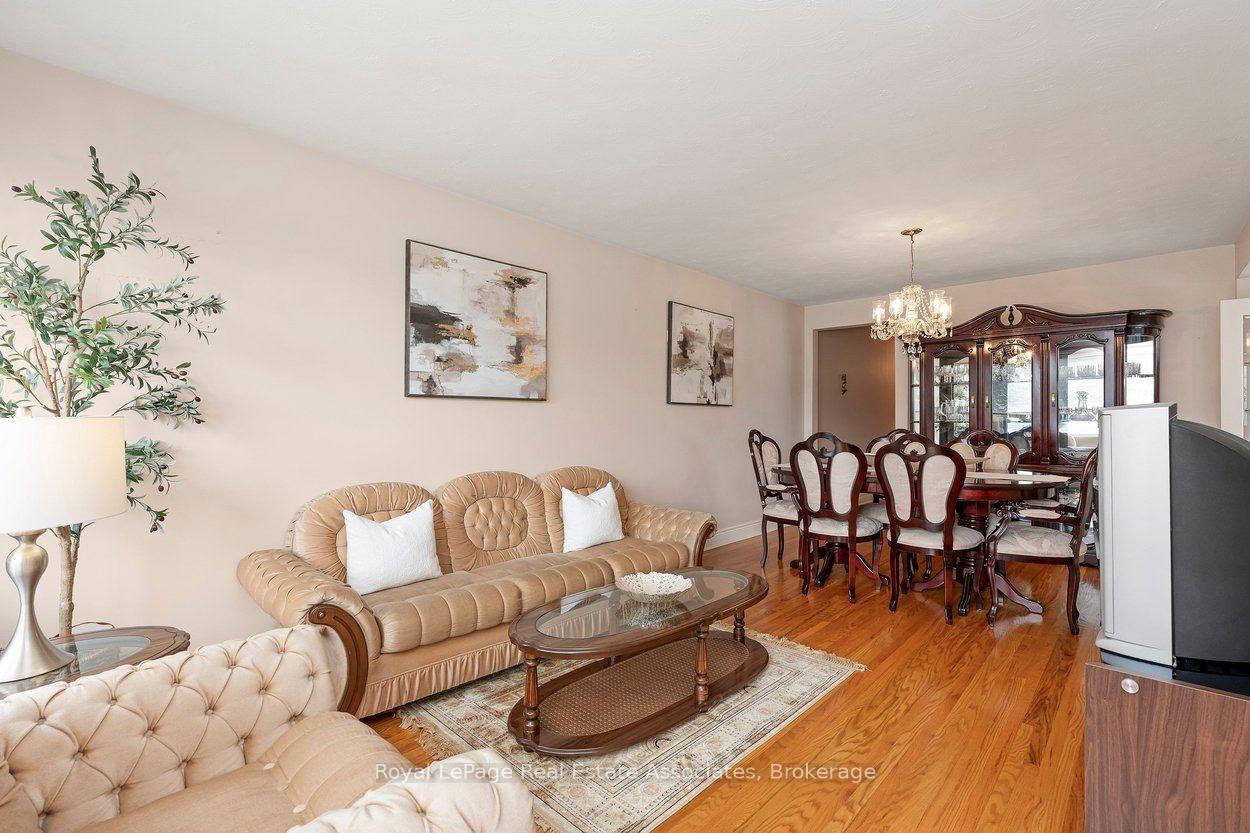 Photo 7 of 139 Vodden Street E, Brampton, Brampton North — HOMEH
