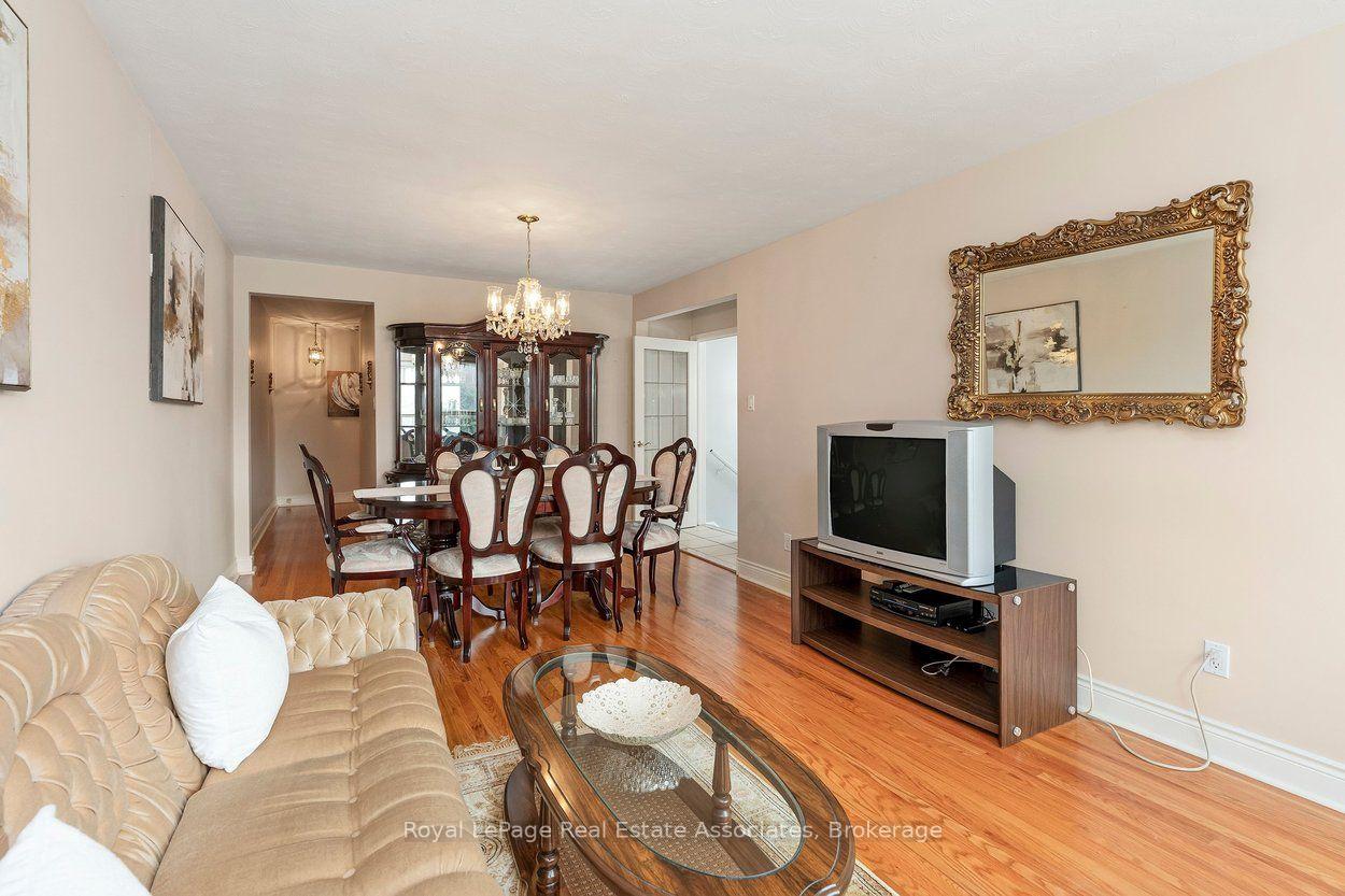 Photo 9 of 139 Vodden Street E, Brampton, Brampton North — HOMEH
