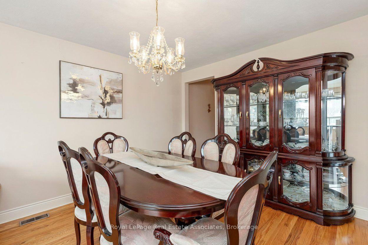 Photo 10 of 139 Vodden Street E, Brampton, Brampton North — HOMEH