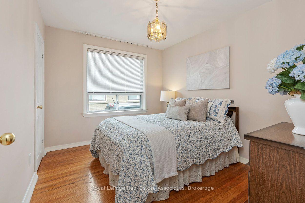 Photo 19 of 139 Vodden Street E, Brampton, Brampton North — HOMEH