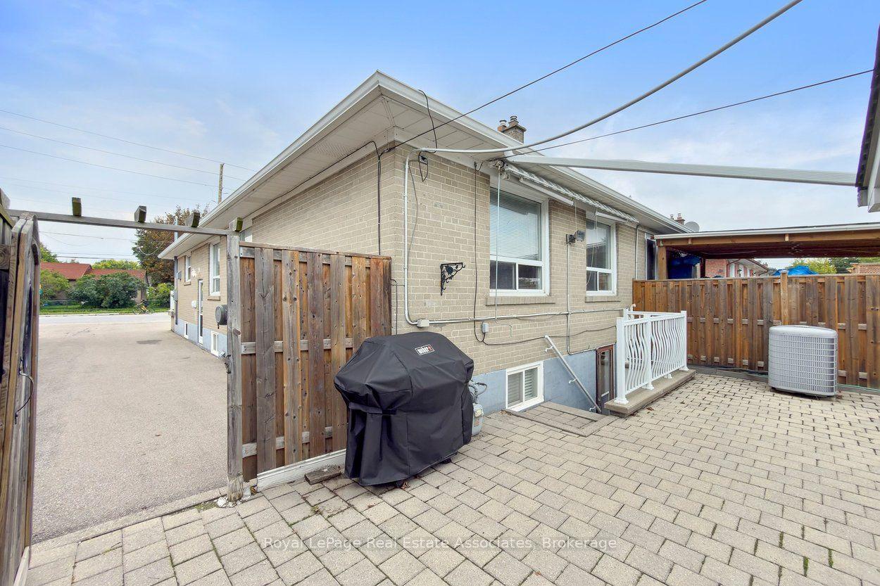 Photo 51 of 139 Vodden Street E, Brampton, Brampton North — HOMEH