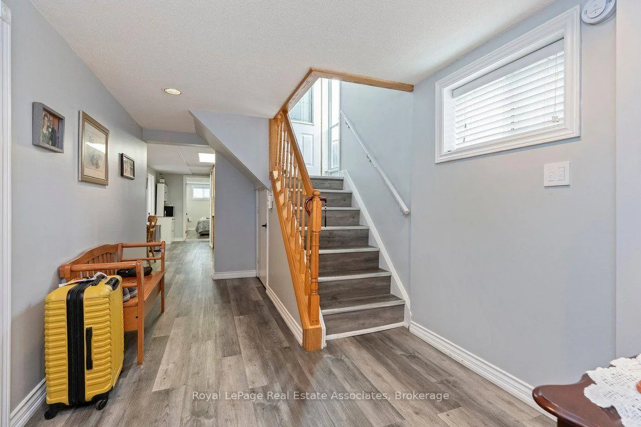 Photo 26 of 139 Vodden Street E, Brampton, Brampton North — HOMEH