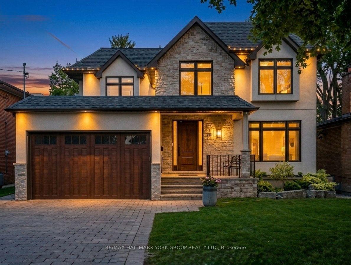 Photo 2 of 20 Ealing Drive, North York, St. Andrew-Windfields — HOMEH