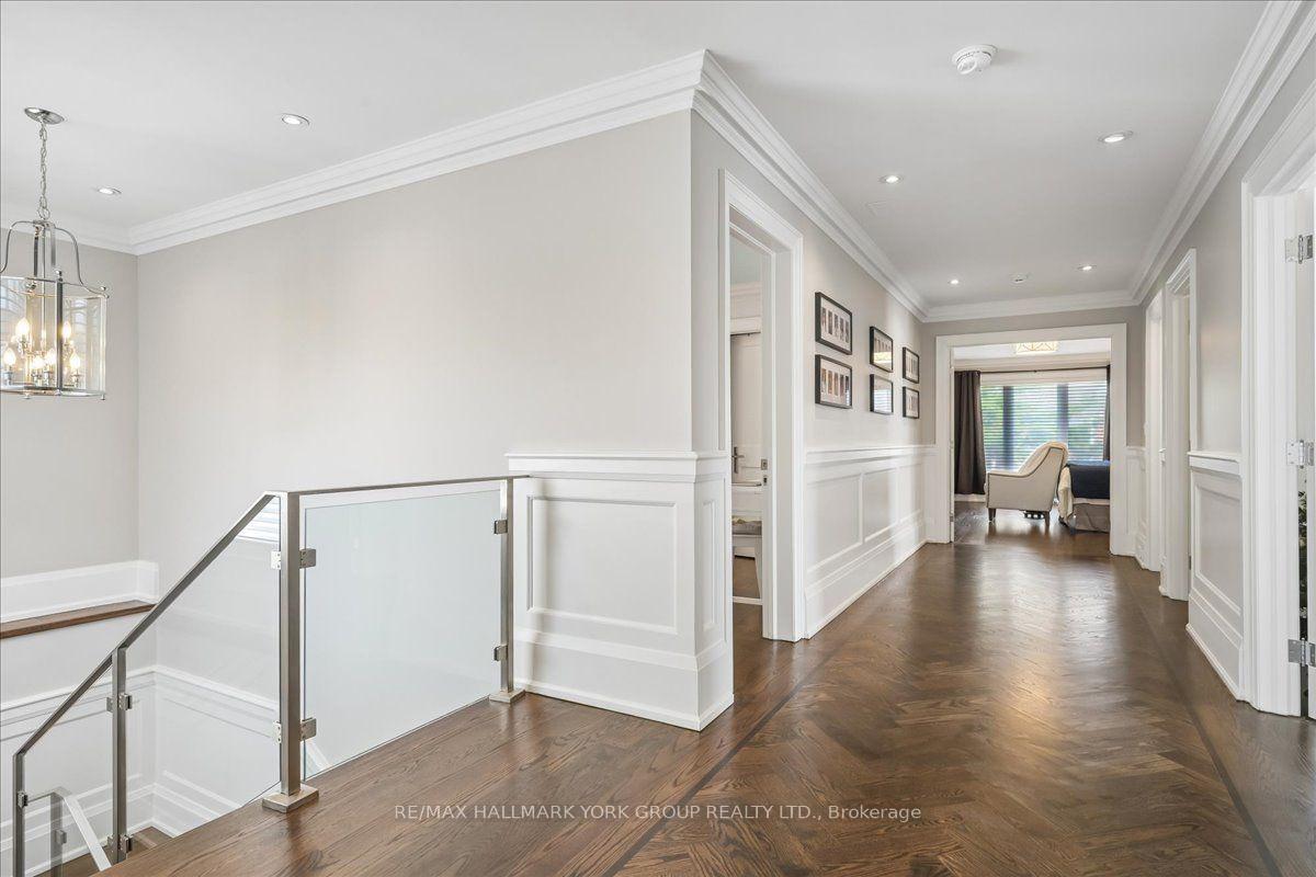 Photo 24 of 20 Ealing Drive, North York, St. Andrew-Windfields — HOMEH
