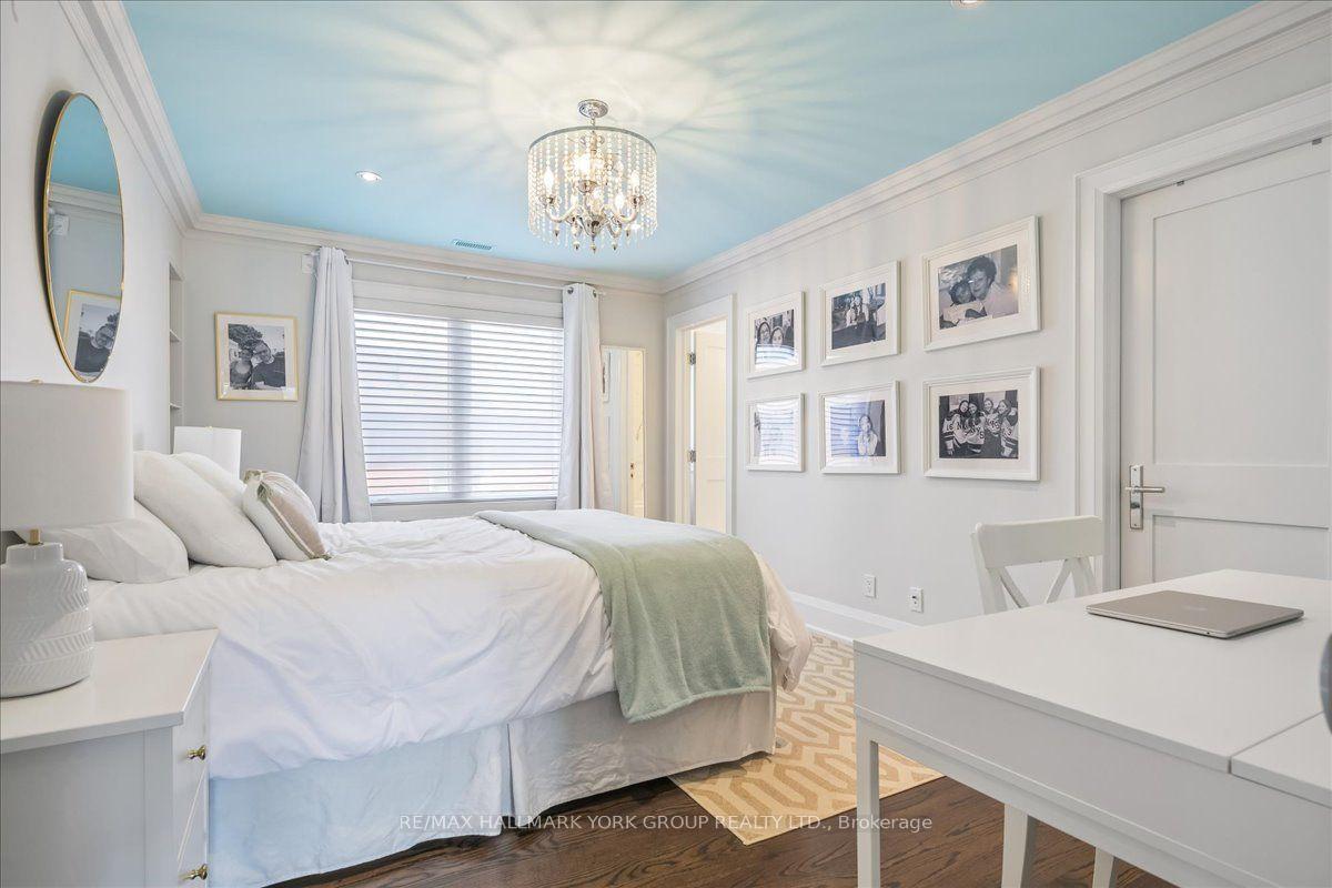 Photo 29 of 20 Ealing Drive, North York, St. Andrew-Windfields — HOMEH
