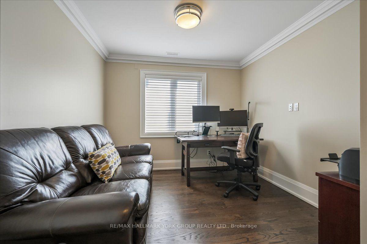 Photo 32 of 20 Ealing Drive, North York, St. Andrew-Windfields — HOMEH