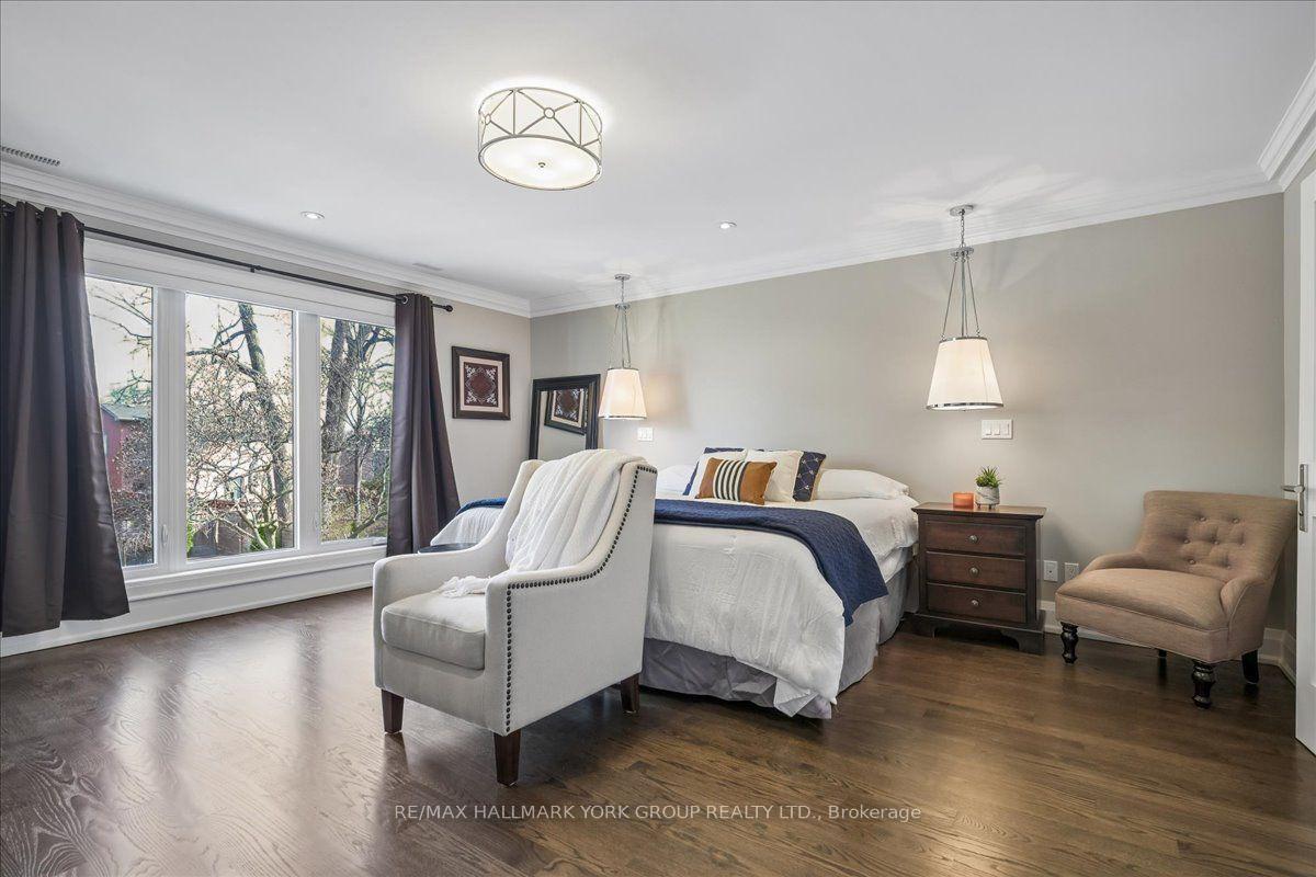 Photo 33 of 20 Ealing Drive, North York, St. Andrew-Windfields — HOMEH