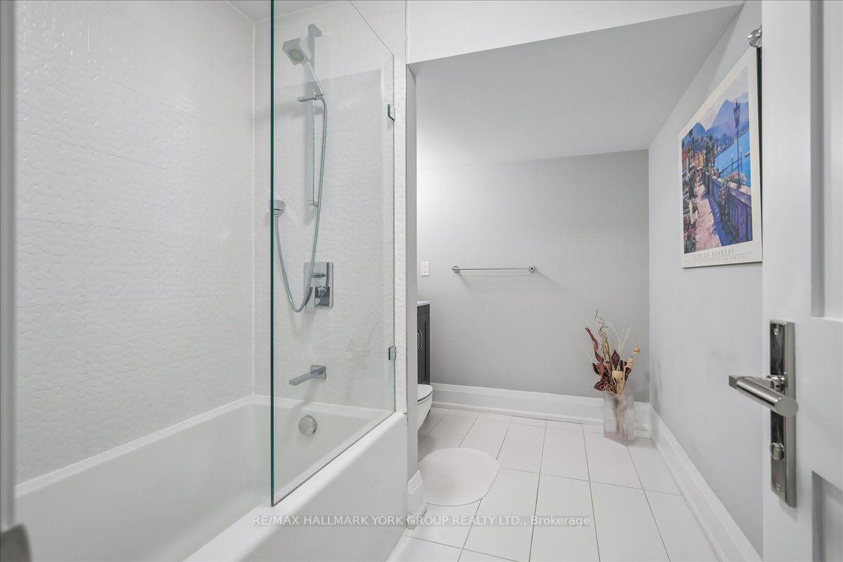 Photo 38 of 20 Ealing Drive, North York, St. Andrew-Windfields — HOMEH