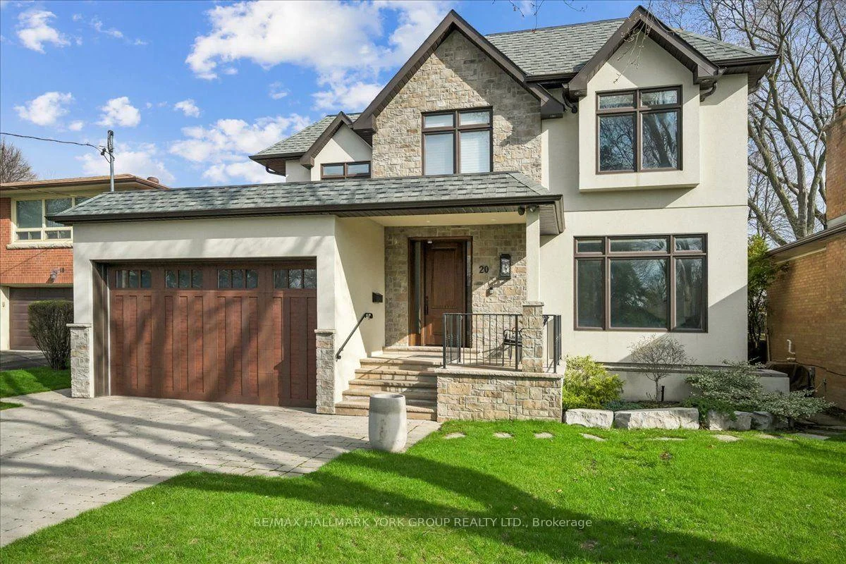 Photo 8 of 20 Ealing Drive, North York, St. Andrew-Windfields — HOMEH