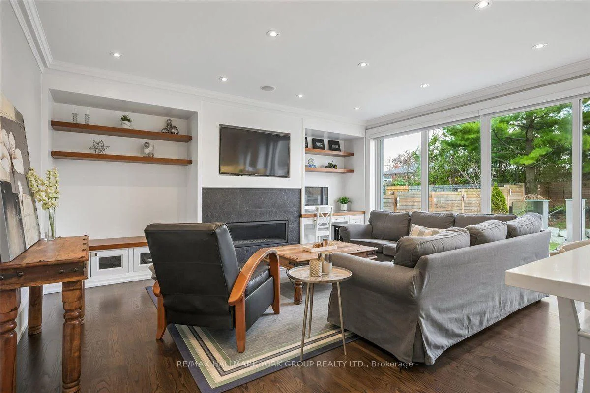Photo 25 of 20 Ealing Drive, North York, St. Andrew-Windfields — HOMEH