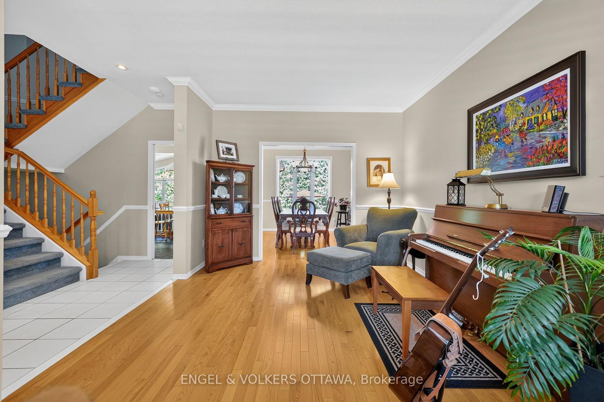 Photo 6 of 2812 Hank Rivers Drive, Ottawa, Upper Hunt Club — HOMEH