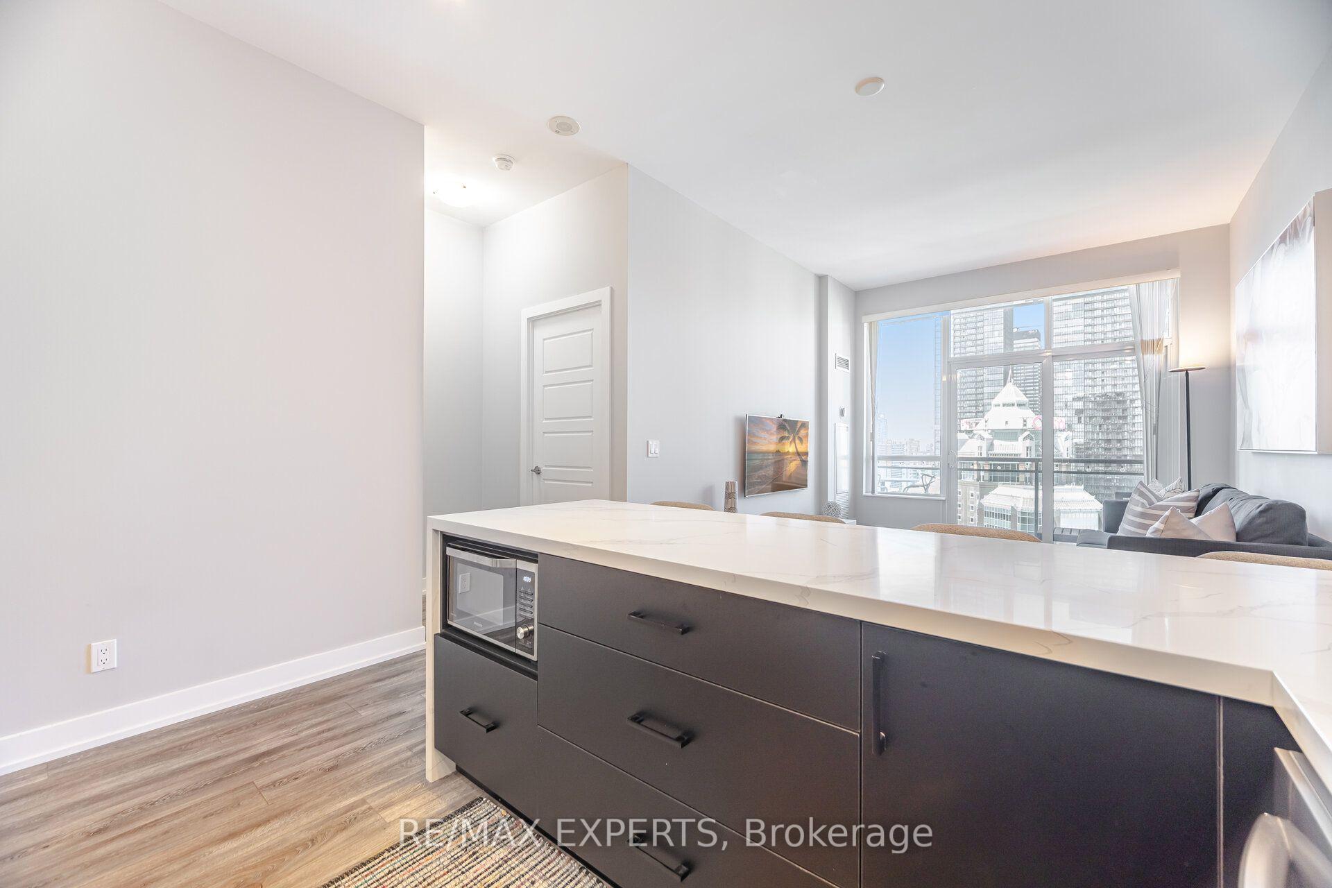 Photo 10 of Unit 2207, 28 Linden Street, Toronto, North St. James Town — HOMEH