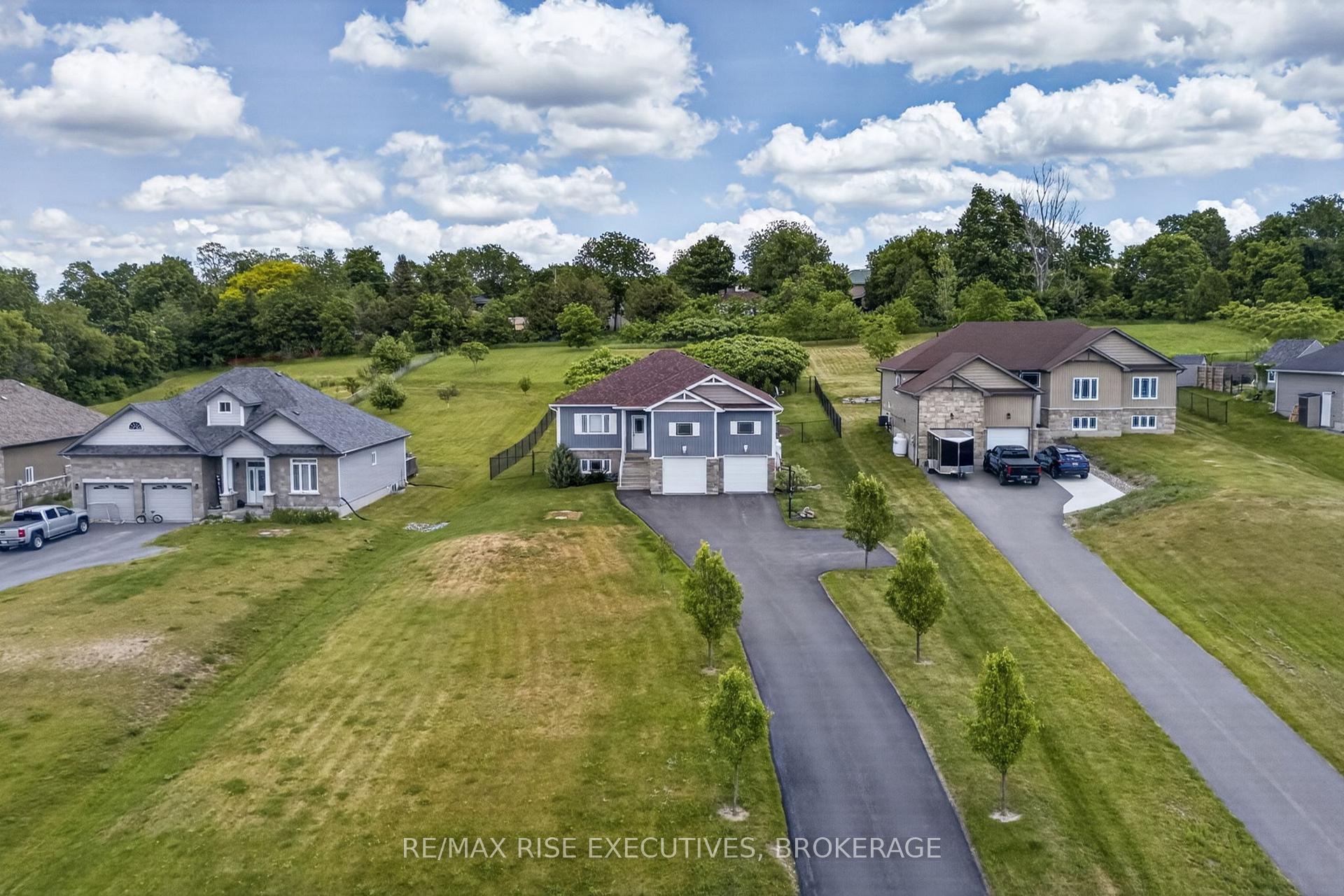 Photo 2 of 131 Morgan Drive, Frontenac, Frontenac South — HOMEH