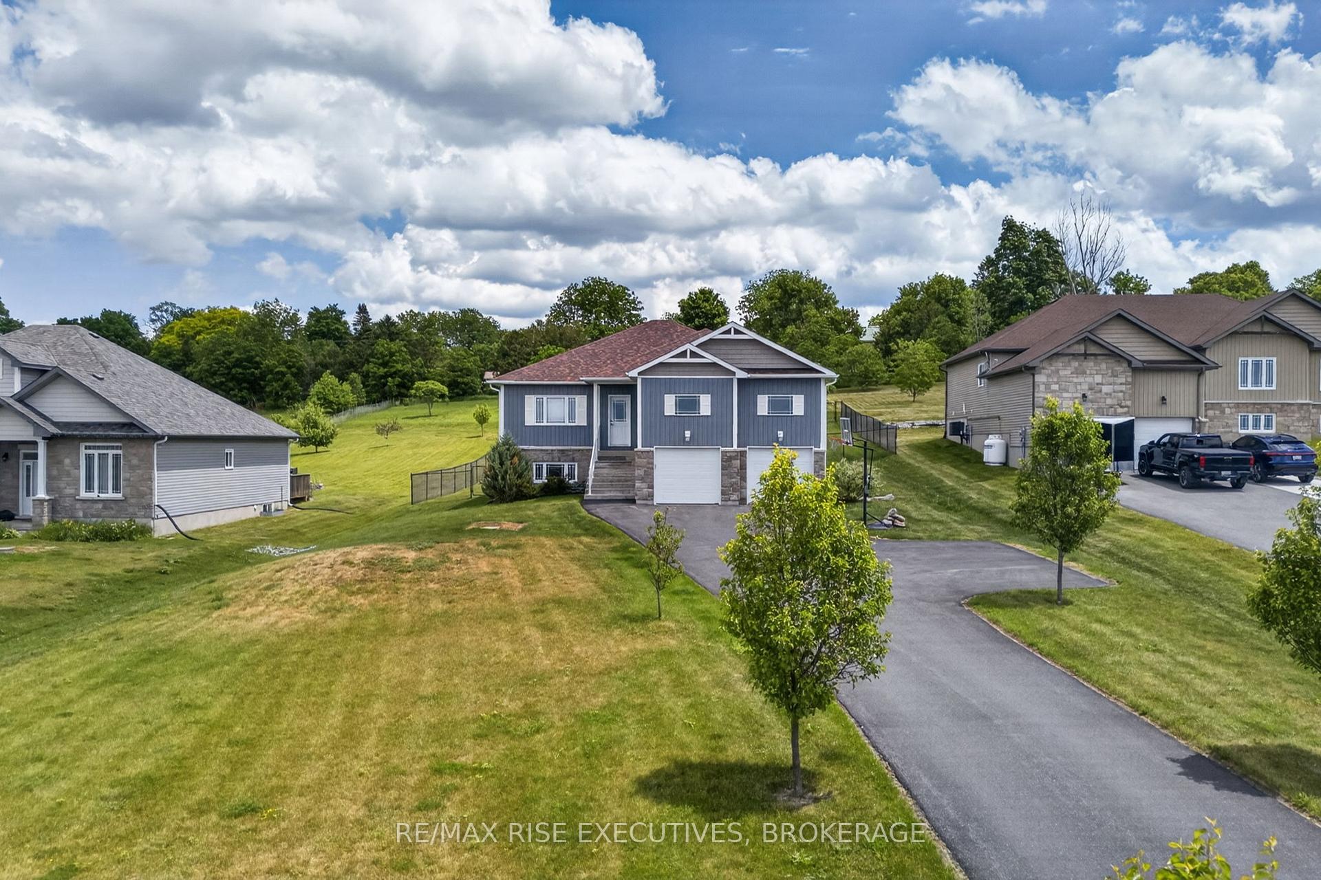 Photo 3 of 131 Morgan Drive, Frontenac, Frontenac South — HOMEH