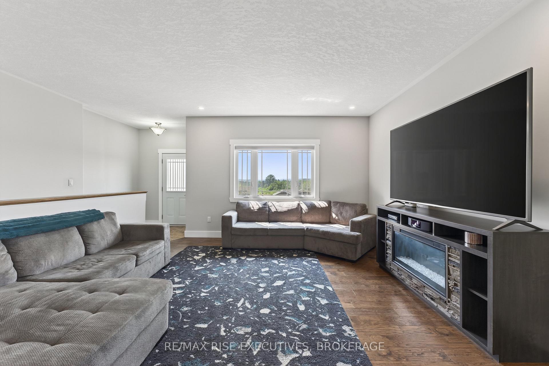 Photo 7 of 131 Morgan Drive, Frontenac, Frontenac South — HOMEH