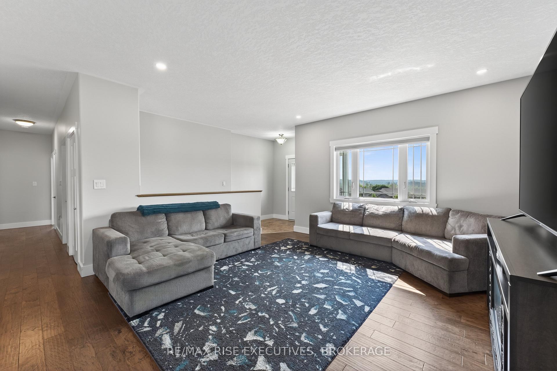 Photo 8 of 131 Morgan Drive, Frontenac, Frontenac South — HOMEH
