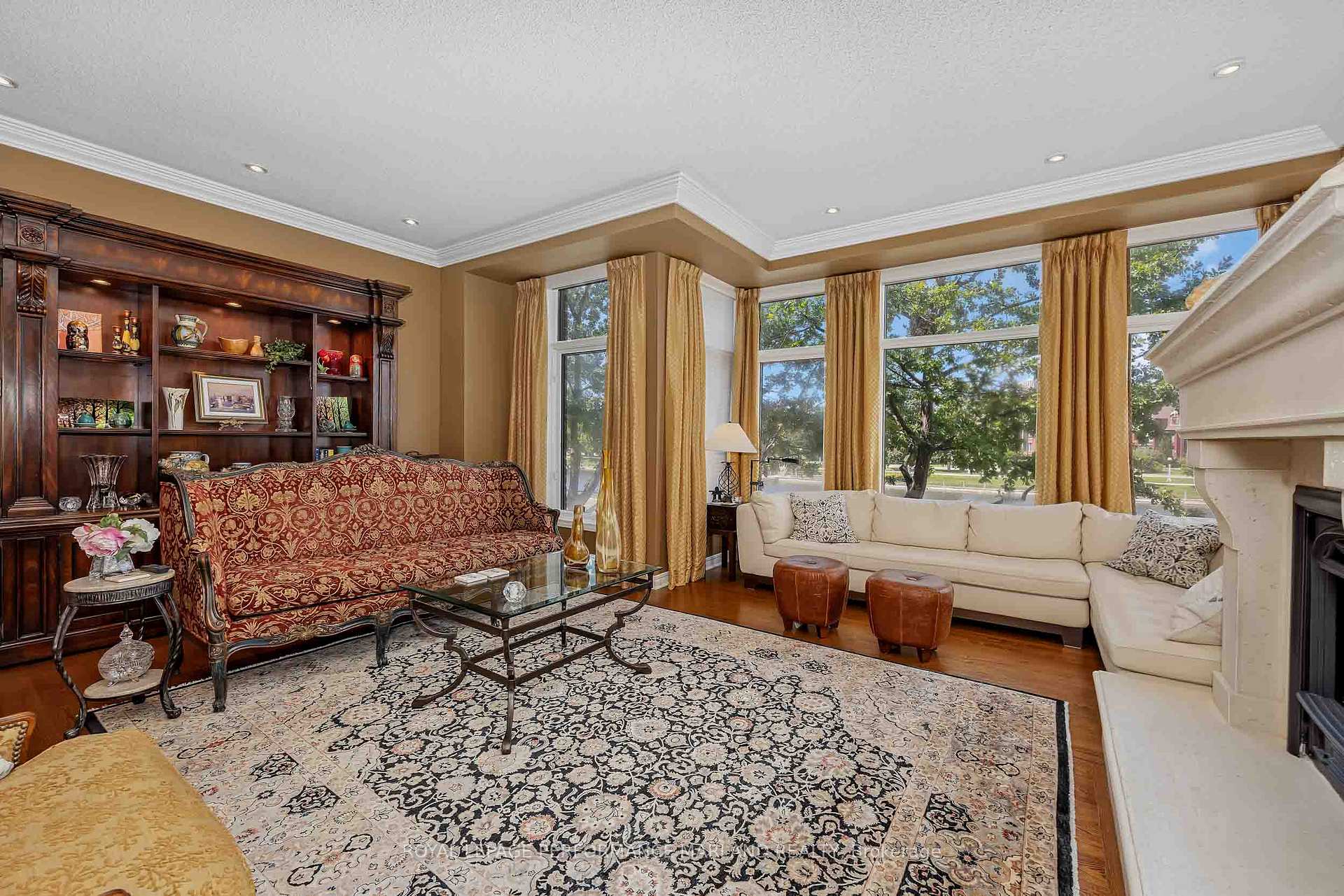 Photo 11 of 69 Echo Drive, Ottawa, Ottawa East — HOMEH