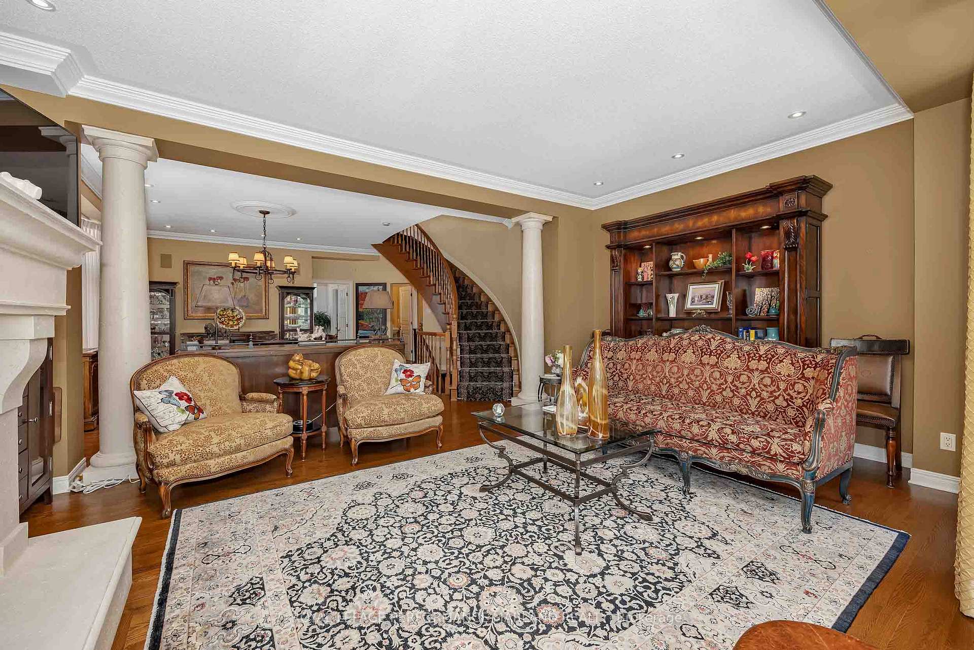 Photo 12 of 69 Echo Drive, Ottawa, Ottawa East — HOMEH