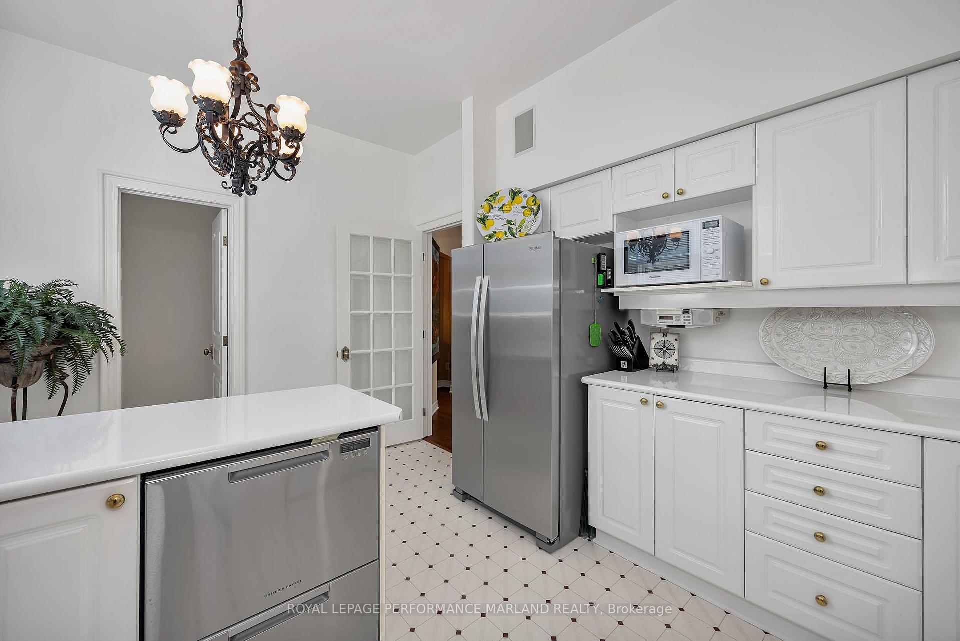 Photo 15 of 69 Echo Drive, Ottawa, Ottawa East — HOMEH