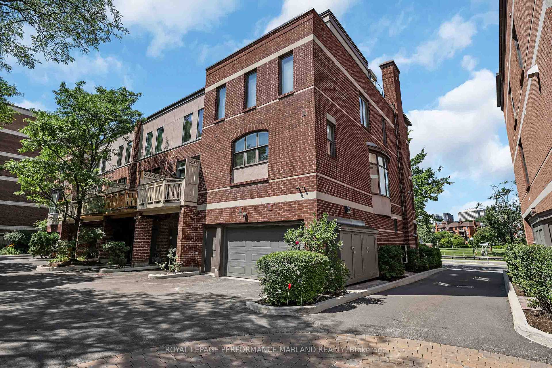 Photo 33 of 69 Echo Drive, Ottawa, Ottawa East — HOMEH