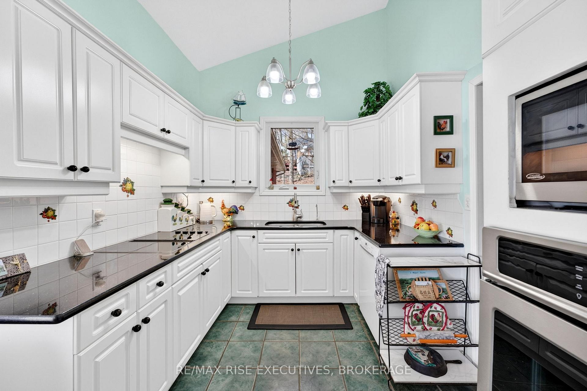 Photo 8 of 3481 Buck Point Lane, Frontenac, Frontenac South — HOMEH