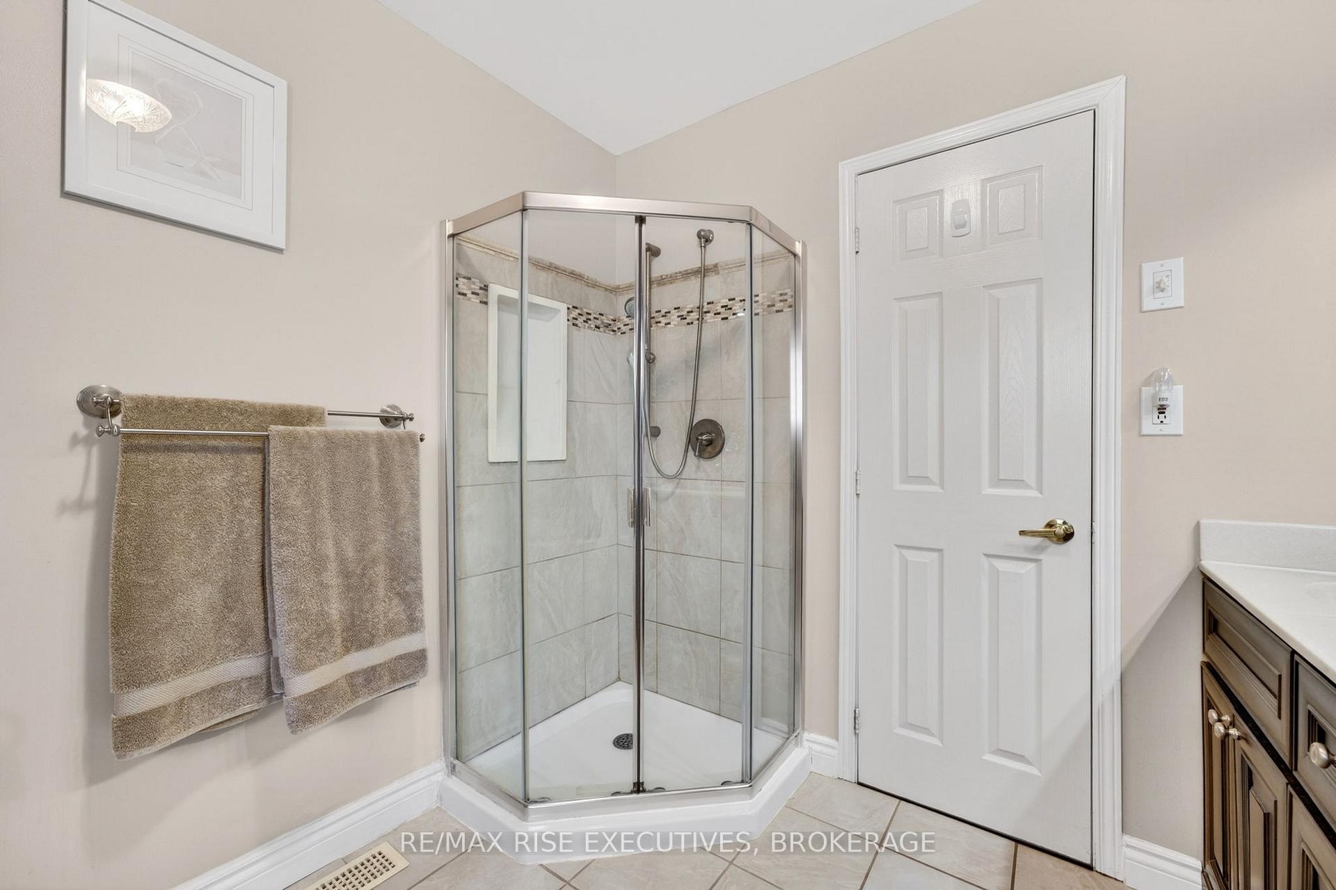 Photo 20 of 3481 Buck Point Lane, Frontenac, Frontenac South — HOMEH