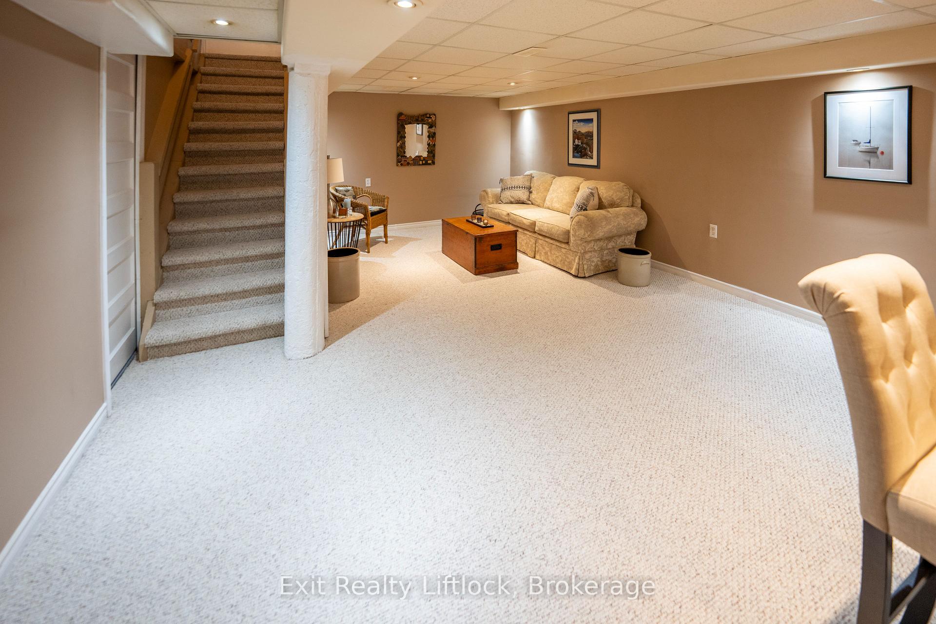 Photo 15 of 521 Mckellar Street, Peterborough, Otonabee Ward 1 — HOMEH