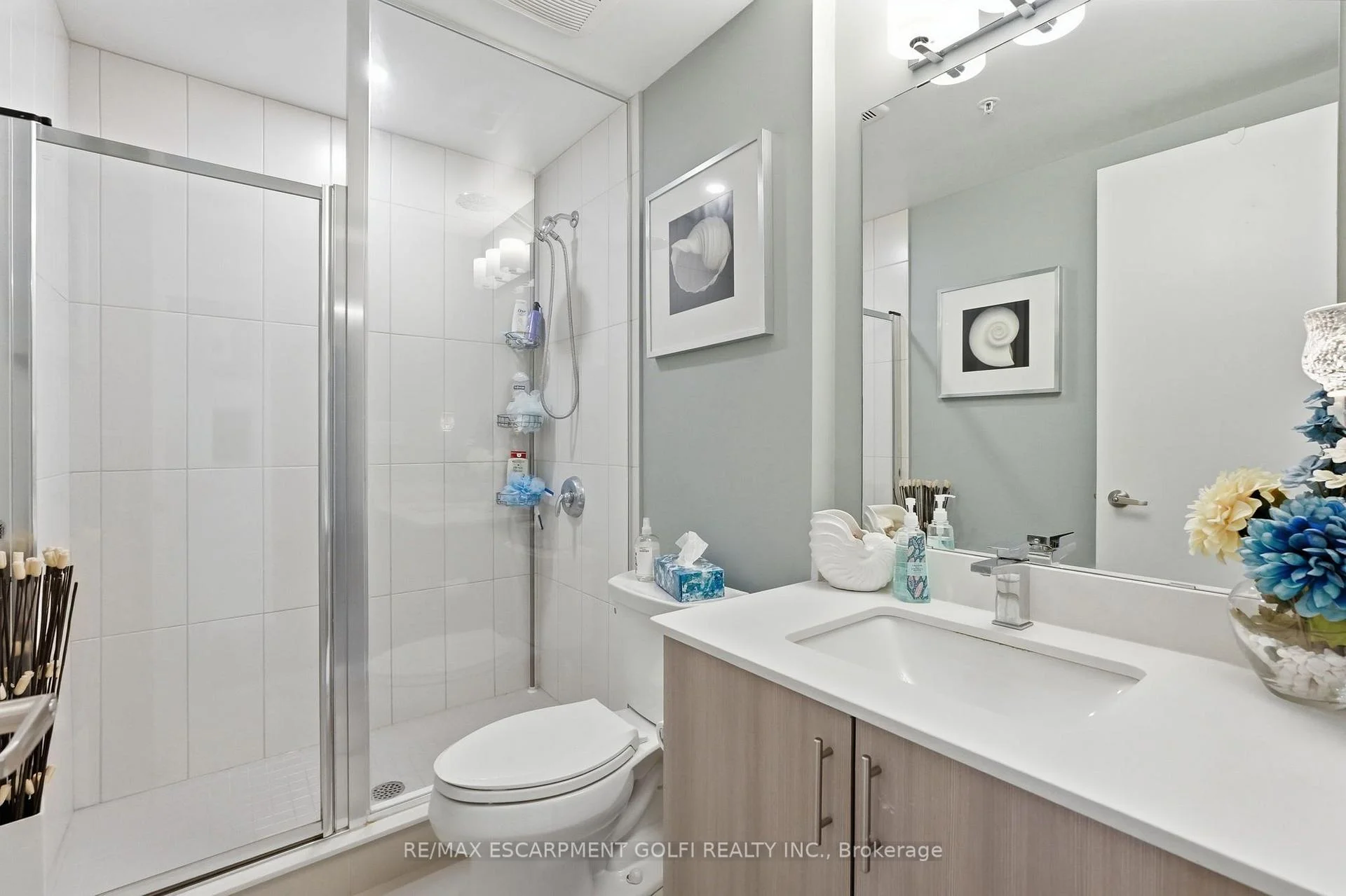 Photo 20 of Unit 607, 550 North Service Road, Grimsby, Grimsby Beach — HOMEH