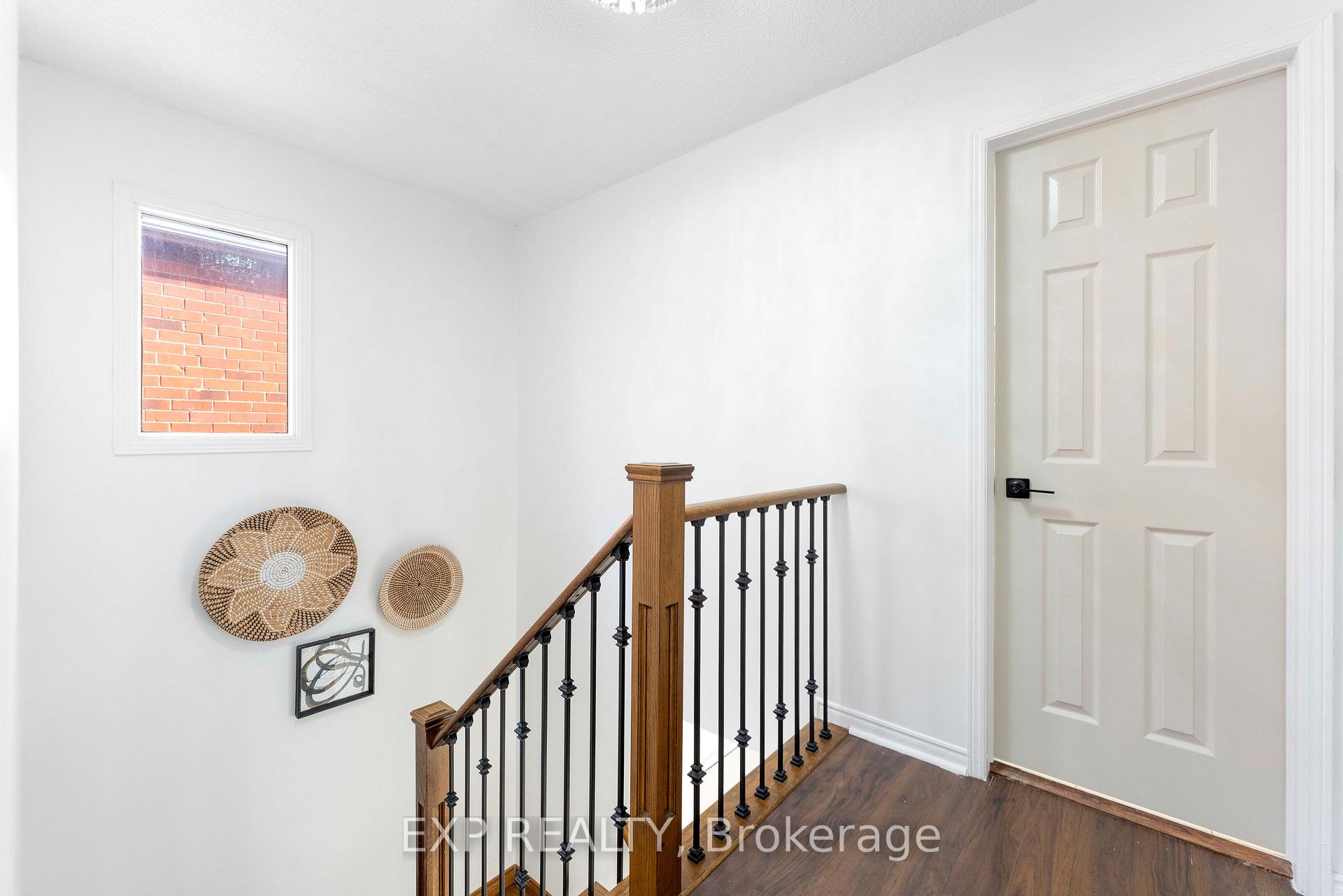 Photo 11 of 42 Fieldnest Crescent, Whitby, Rolling Acres — HOMEH