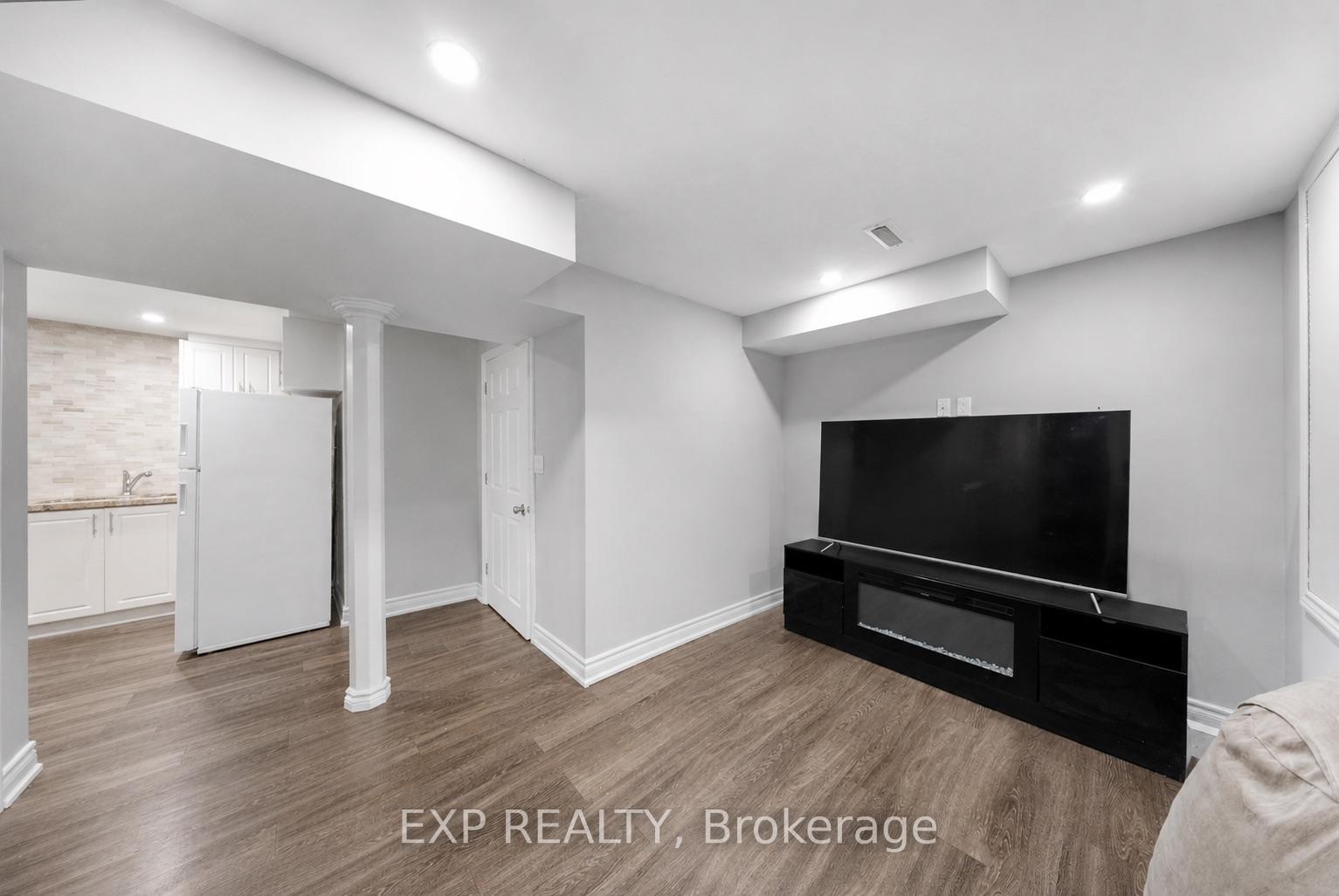 Photo 25 of 42 Fieldnest Crescent, Whitby, Rolling Acres — HOMEH