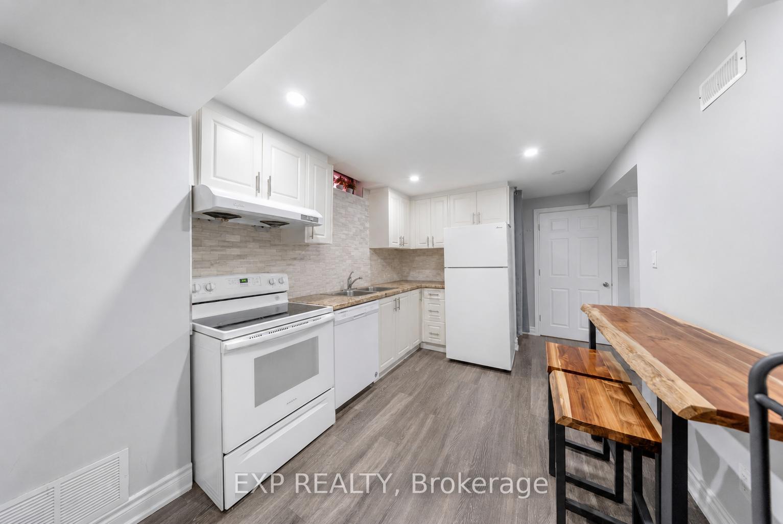 Photo 27 of 42 Fieldnest Crescent, Whitby, Rolling Acres — HOMEH